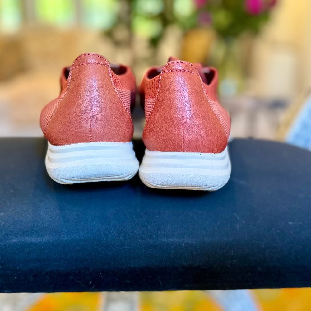 Sofft Novella Burnt Orange Lace Up Sneakers - The Perfect Autumnal Sneaker - Picture 5 of 9